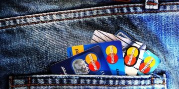 هل تدفع التأمينٍ على رصيد بطاقة الائتمان، لست بحاجة إليه؟