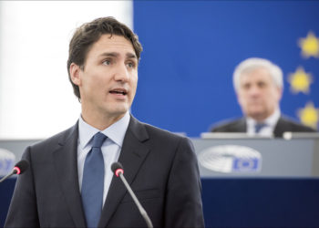 ترودو يشرح تفاصيل زيادة المنح الطلابية التي تُمكّن الطلاب من الحصول على ما يصل إلى 6 آلاف دولار