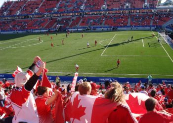 كندا تقترب من التأهل إلى نهائيات كأس العالم بعد فوزها على هندوراس