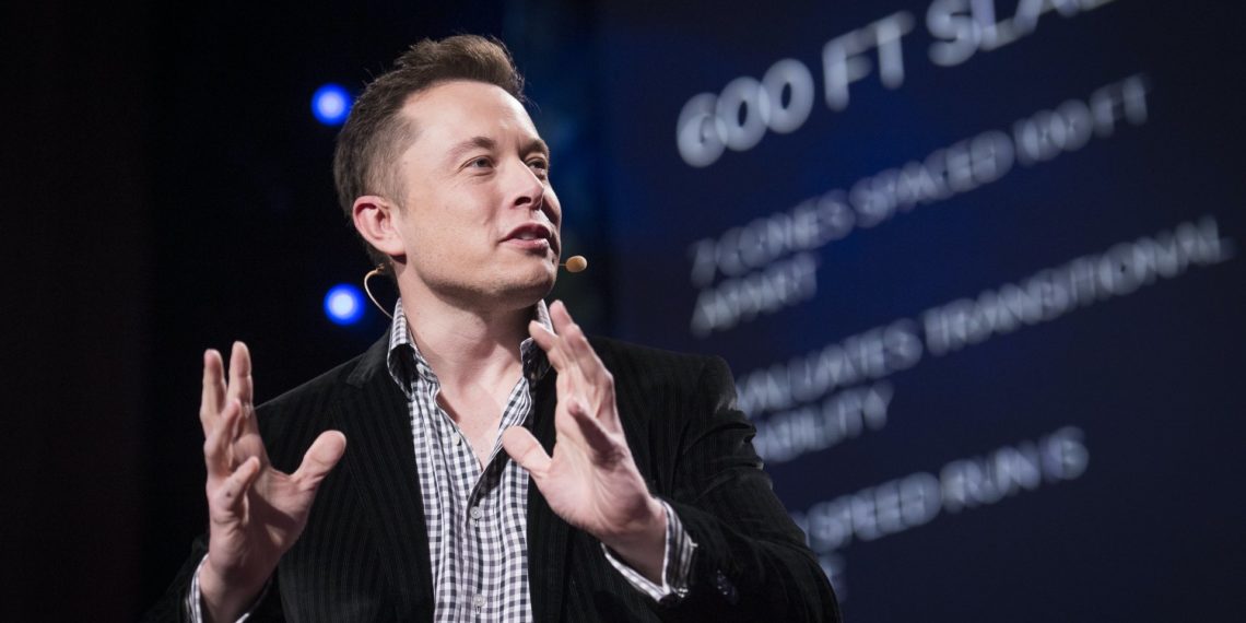 إيلون ماسك يتضامن مع “قافلة الحرية”