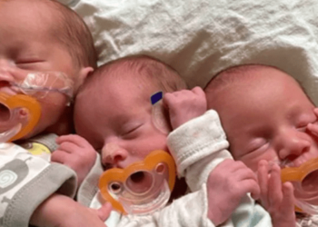 3 توائم ولدوا قبل أوانهم يتعافون من كوفيد