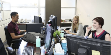 وظائف إدارية في الصحة الكندية برواتب تصل إلى 121 ألف دولار دون الحاجة لشهادة طبية