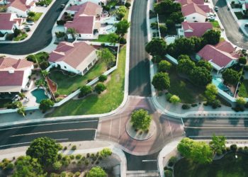 انخفاض مبيعات العقارات في مونتريال مع استمرار ارتفاع أسعار المنازل