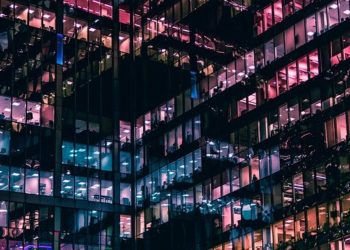 إعادة فتح الأعمال التجارية يوم الأحد في كيبيك