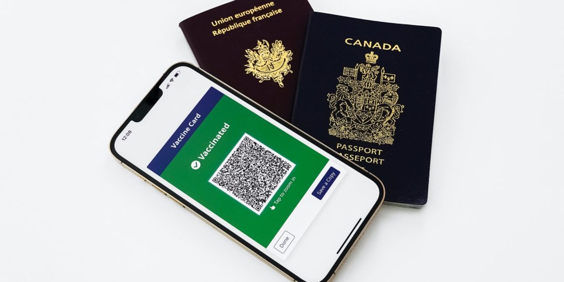 وحدة مكافحة الفساد في كيبيك تحقق في عدد كبير من جوازات سفر اللقاح المزورة