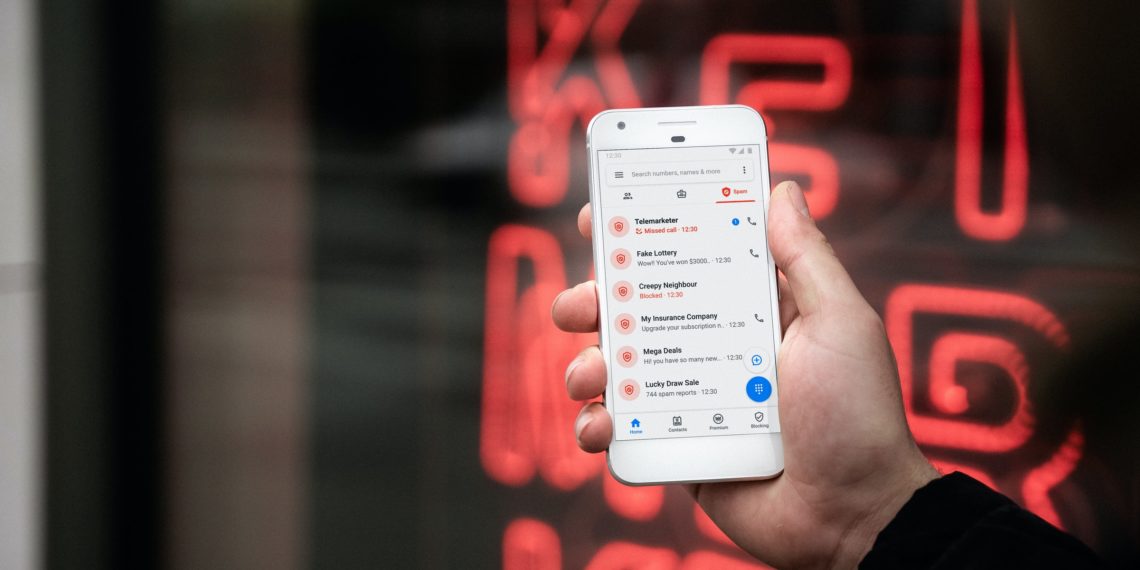 وكالة الحدود الكندية تصدر تحذيراً جديداً بخصوص عمليات الاحتيال