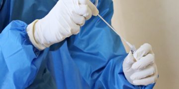 كيبيك تسجل أكثر من 15 ألف إصابة وارتفاع كبير في الحالات النشطة في المقاطعة