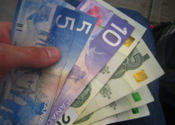 7 دول يمكن السفر إليها وقيمة الدولار الكندي كبيرة فيها