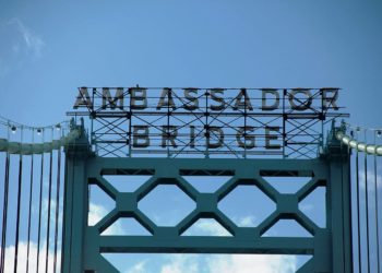 إعادة افتتاح جسر Ambassador الواصل بين كندا وأمريكا بعد أسبوعٍ من الاحتجاجات