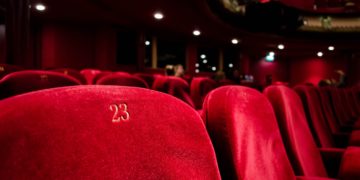 إعادة افتتاح دور السينما والصالات الرياضية والحفلات الموسيقية في كيبيك