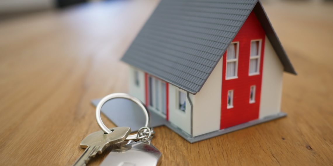 5 علامات تشير إلى أن سوق الإسكان الكندي خارج عن السيطرة