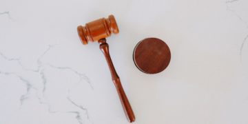 المحكمة العليا في كيبيك: وزير العدل لا يملك سلطة على المتطلبات اللغوية للقضاة
