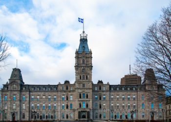 إصابة 9 نواب في الجمعية الوطنية في كيبيك بكوفيد-19