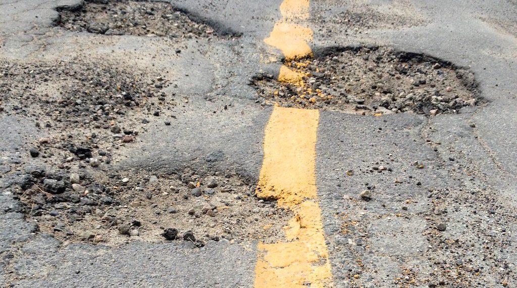 حُفر جديدة كل يوم ..مونتريال تشهد موسماً جديداً من حفر الشوارع