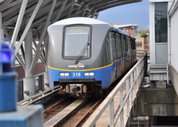 الحكومة الكندية تمضي قدماً في مشروع القطار فائق السرعة بين تورنتو ومونتريال ومدينة كيبيك