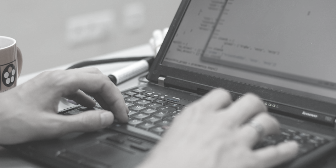 ” احتيال غرامي ” يكلف أحد الرجال 150 ألف دولار