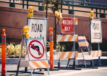 إغلاق جزء من شارع Papineau في مونتريال بسبب هذه الحفرة الصغيرة !