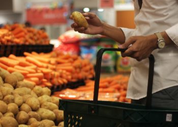 تأثير الحرب في أوكرانيا على أسعار المواد الغذائية في كندا