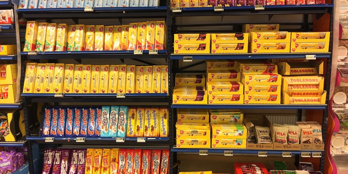 الصحة الكندية تسحب ما يقارب 100 نوع من الحلوى والشوكولاتة بسبب احتمال تلوثها بالسالمونيلا