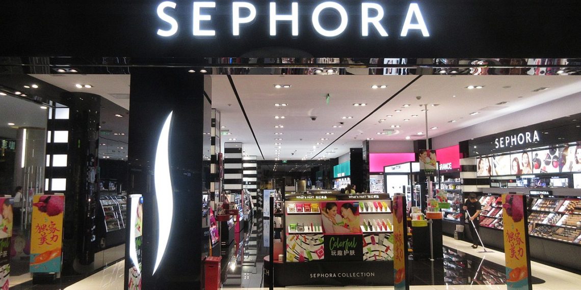 دعوى قضائية جماعية ضد أحد منتجات الشعر المباعة في سيفورا في كيبيك