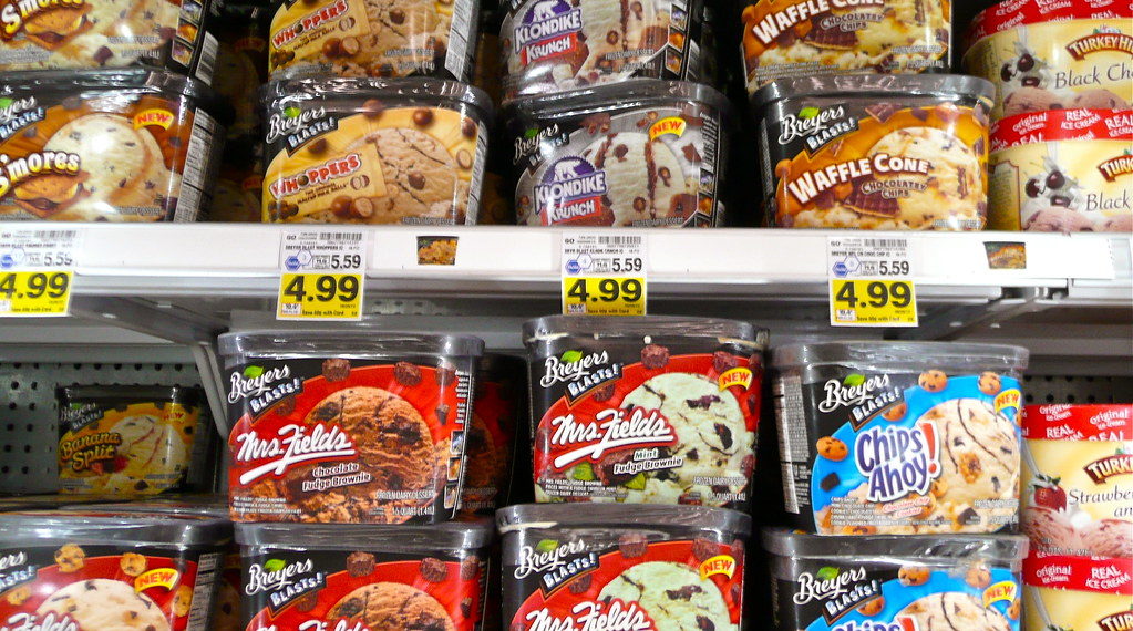 الصحة الكندية تسحب 13 نوع آيس كريم بسبب احتوائها على قطع بلاستيكية ومعدنية