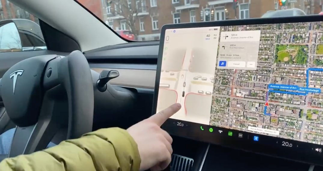 سيارة “تيسلا ” ذاتية القيادة وصلت إلى مونتريال ( فيديو)