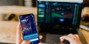 تطبيق جديد يتيح لك الاستثمار في العقارات بمبالغ قليلة مباشرةً من هاتفك