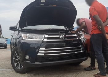 سيارة تُسرق من كندا و تُعرض للبيع في نيجيريا !