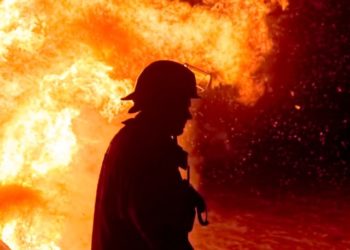 حريق في مطبخ يؤدي إلى إخلاء مبنى سكني مؤلف من 10 طوابق