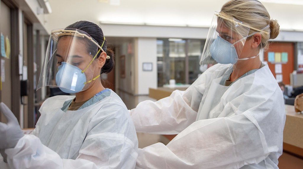 بسبب تقصير الحكومة .. كيبيك خسرت حوالي مليار دولار على معدات الحماية الخاصة بـ COVID-19