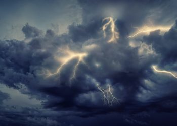 العواصف الرعدية تتسبب في مقتل 5 أشخاص في جنوب أونتاريو