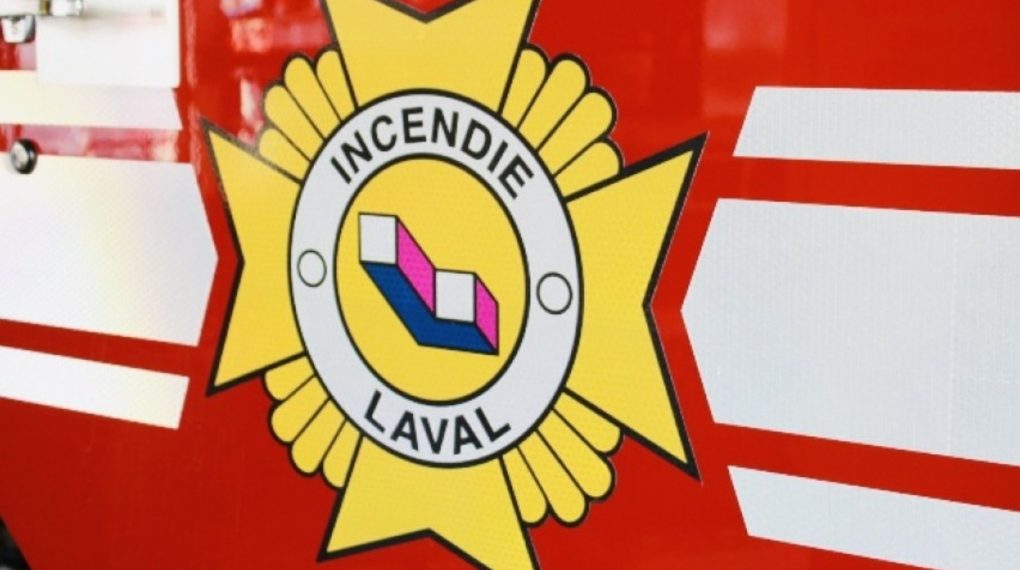 نشوب حريق كبير في Chomedey لافال والسلطات تنصح بتجنّب المنطقة