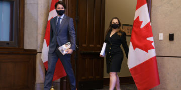 مساعدات مالية للعمال وكبار السن و المستأجرين ..وزيرة المالية تكشف عن خطة لمعالجة التضخم