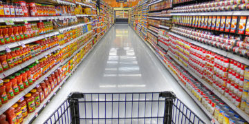 استطلاع رأي: ربع الكنديين تقريباً يأكلون أقل مما ينبغي بسبب ارتفاع الأسعار