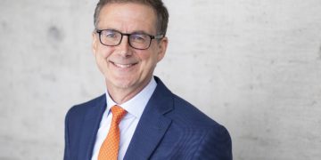 محافظ بنك كندا : تكاليف الرهن العقاري قد ترتفع 30 بالمئة