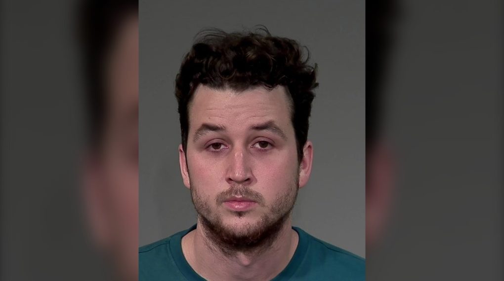 اتهام معلّم في مدرسة ابتدائية بالاعتداء الجنسي على فتاة تبلغ من العمر 11 عاماً في مونتريال