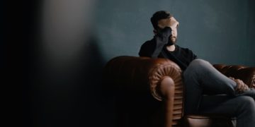 استطلاع رأي: واحد من كل 7 آباء في كيبيك يشعرون بمستوى عالي من الضيق النفسي