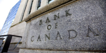 كيف سيؤثر رفع سعر الفائدة مجدداً على الرهون العقارية والقروض والإنفاق