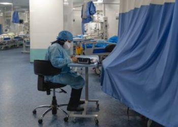 كيبيك تمنح العاملين في مجال الرعاية الصحية أجراً مضاعفاً في حال عملوا ساعات إضافية