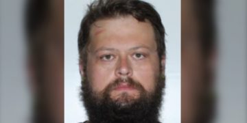 شرطة Longueuil تبحث عن ضحايا رجل متهم بارتكاب جريمتين جنسيتين