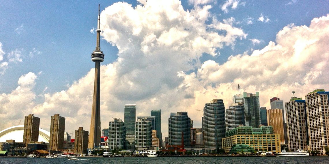 قائمة بأغرب القوانين التي تخص مالكي المنازل في أونتاريو