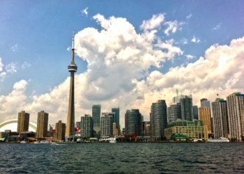 قائمة بأغرب القوانين التي تخص مالكي المنازل في أونتاريو