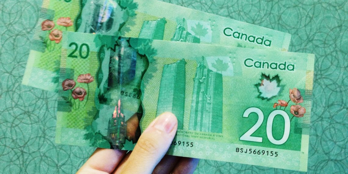 تفاصيل مساعدة “Climate Action Incentive” التي تُمكّن بعض الأفراد و العائلات من الحصول على 1000 دولار