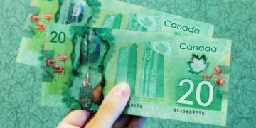 تفاصيل مساعدة “Climate Action Incentive” التي تُمكّن بعض الأفراد و العائلات من الحصول على 1000 دولار