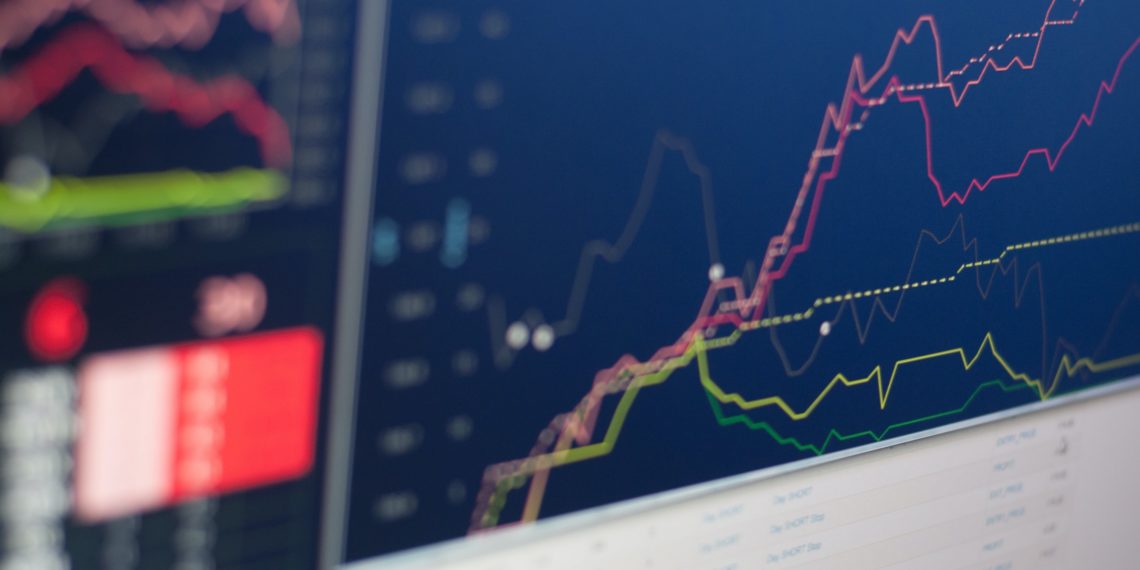 خبير اقتصادي يتوقع 3 ارتفاعات إضافية في أسعار الفائدة هذا العام