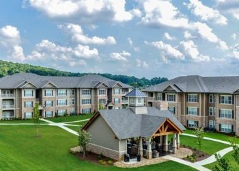 انخفاض أسعار العقارات الكندية بمتوسط ​ألف دولار في اليوم الشهر الماضي