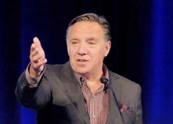 لوغو يتلقى الجرعة الرابعة من لقاح كوفيد ويدعو السكان لتلقيها