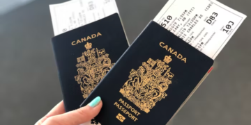 Super Visa للأهل والأجداد :متطلبات الأهلية وطريقة الحصول عليها