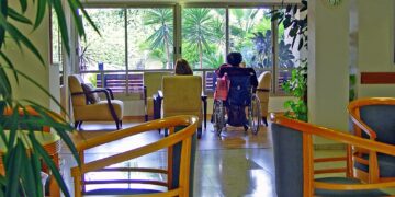 بالرغم من استمرار الوباء .. كيبيك تسمح لما يصل إلى 4 مقيمين في الغرفة في دور الرعاية