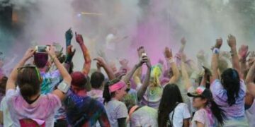 مهرجان Holi يعود إلى ميناء مونتريال القديم في نسخته الثالثة